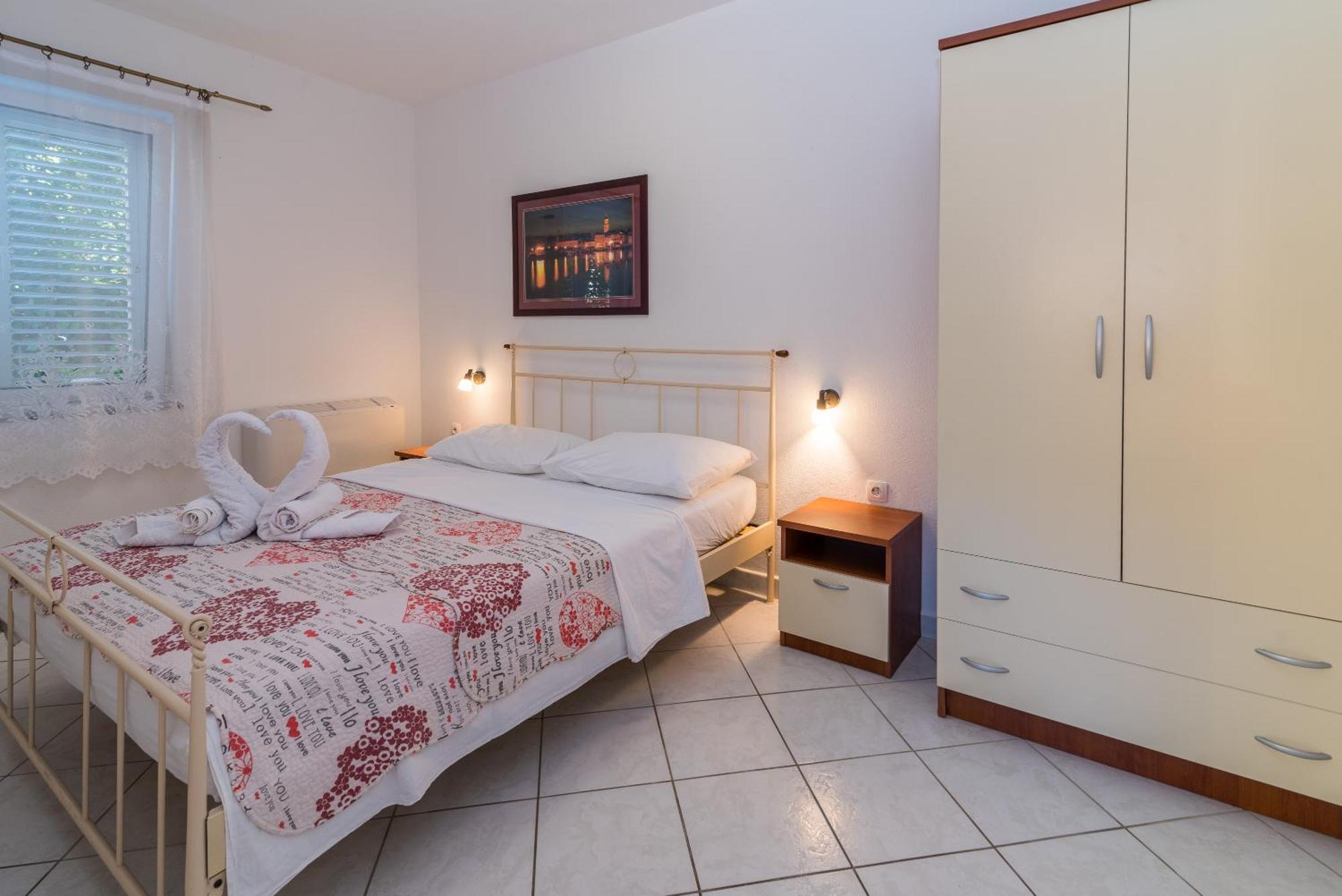 Apartments Irena Krk Кърк Стая снимка