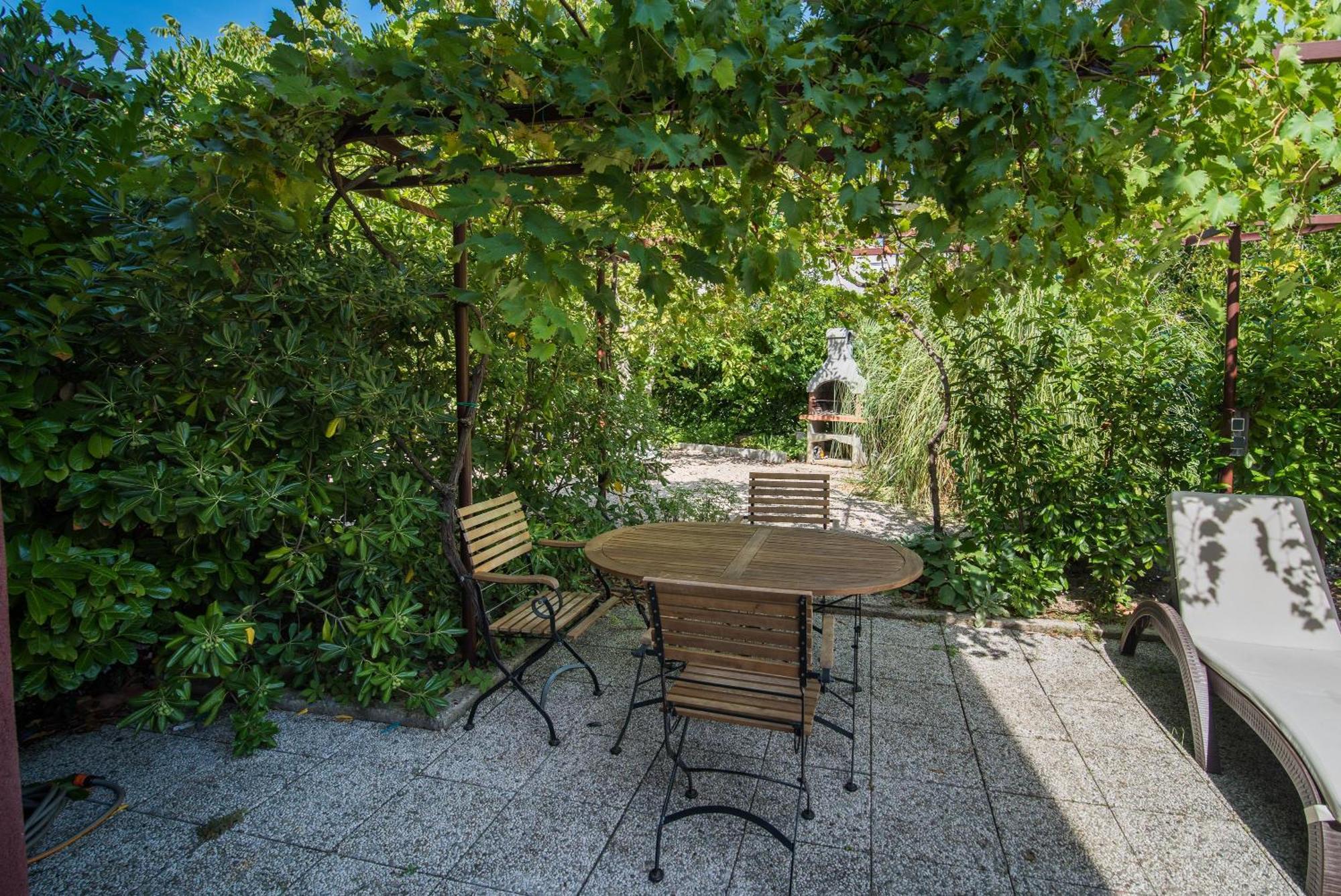Apartments Irena Krk Кърк Стая снимка