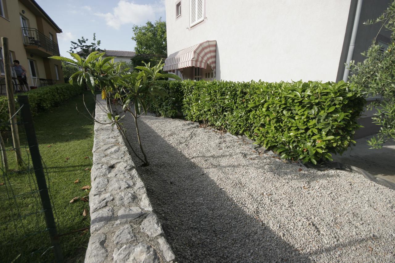 Apartments Irena Krk Кърк Екстериор снимка
