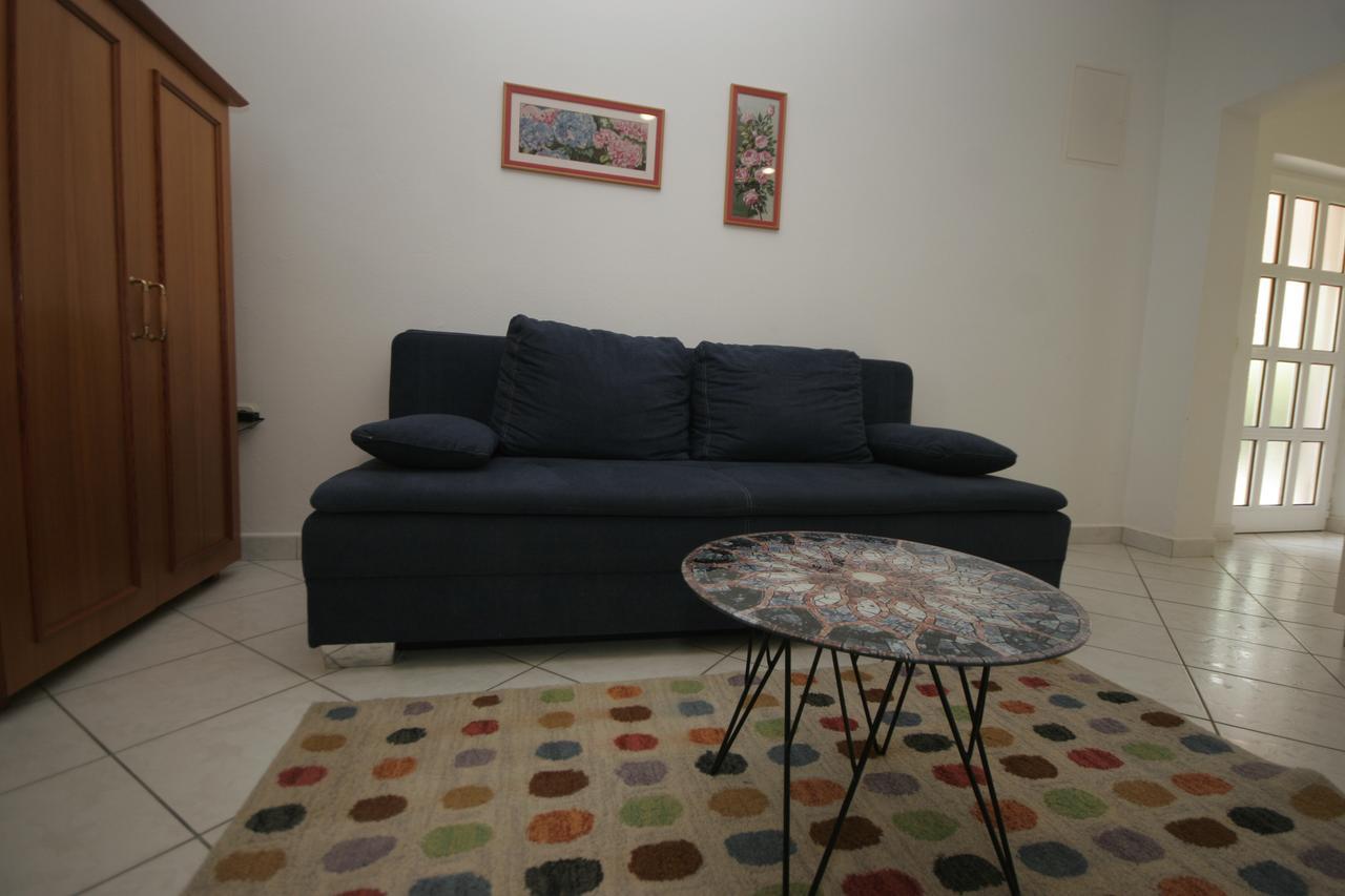 Apartments Irena Krk Кърк Екстериор снимка