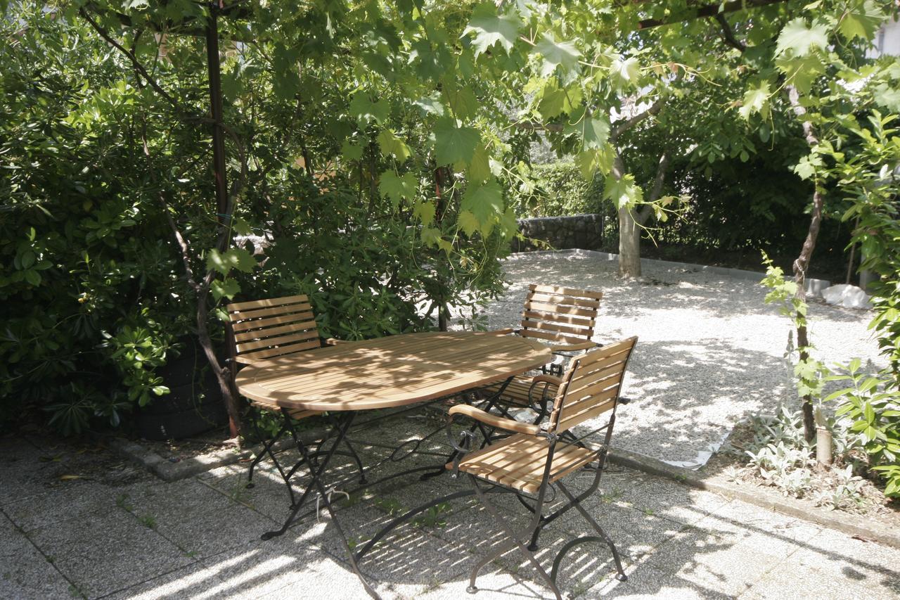 Apartments Irena Krk Кърк Екстериор снимка