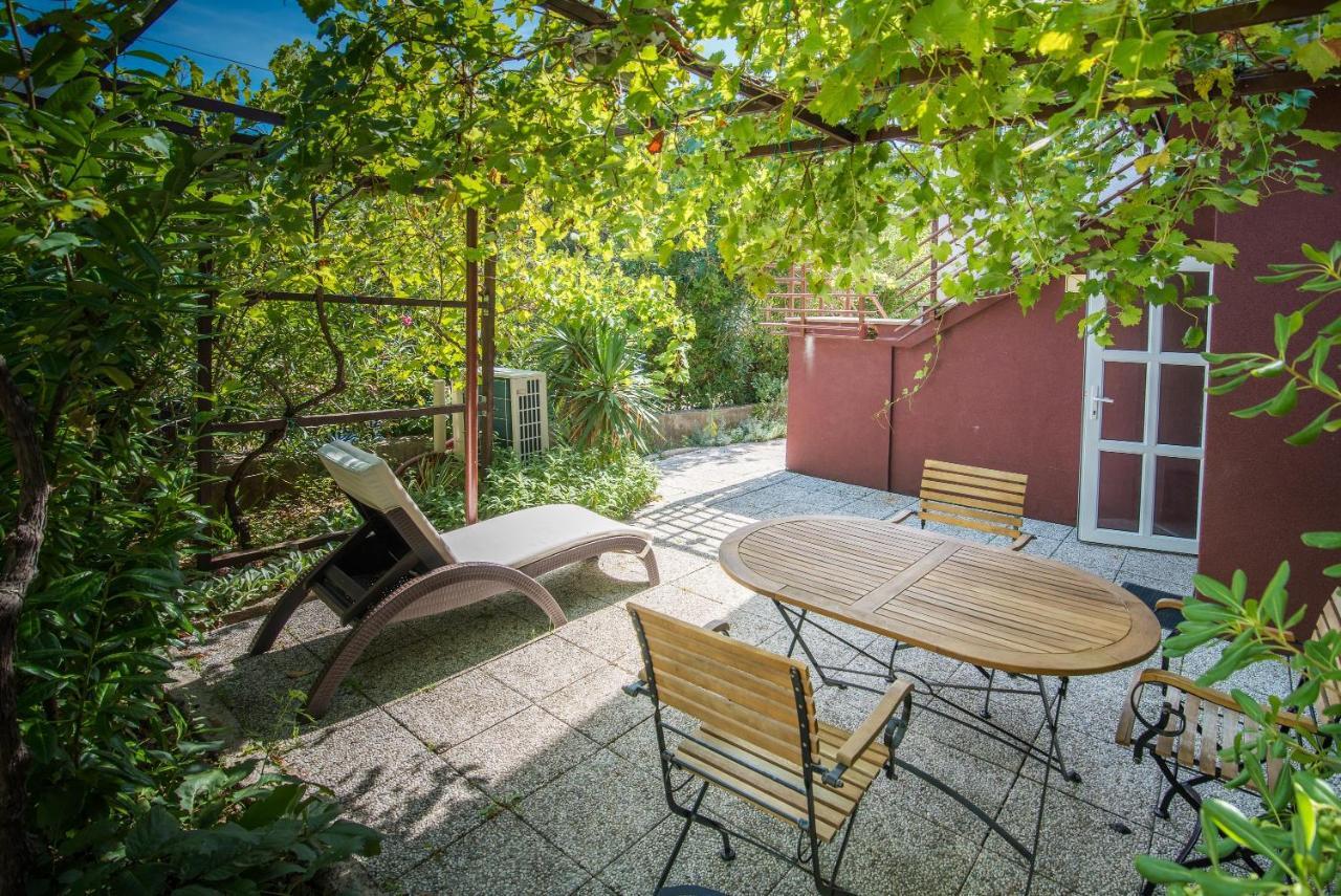 Apartments Irena Krk Кърк Екстериор снимка